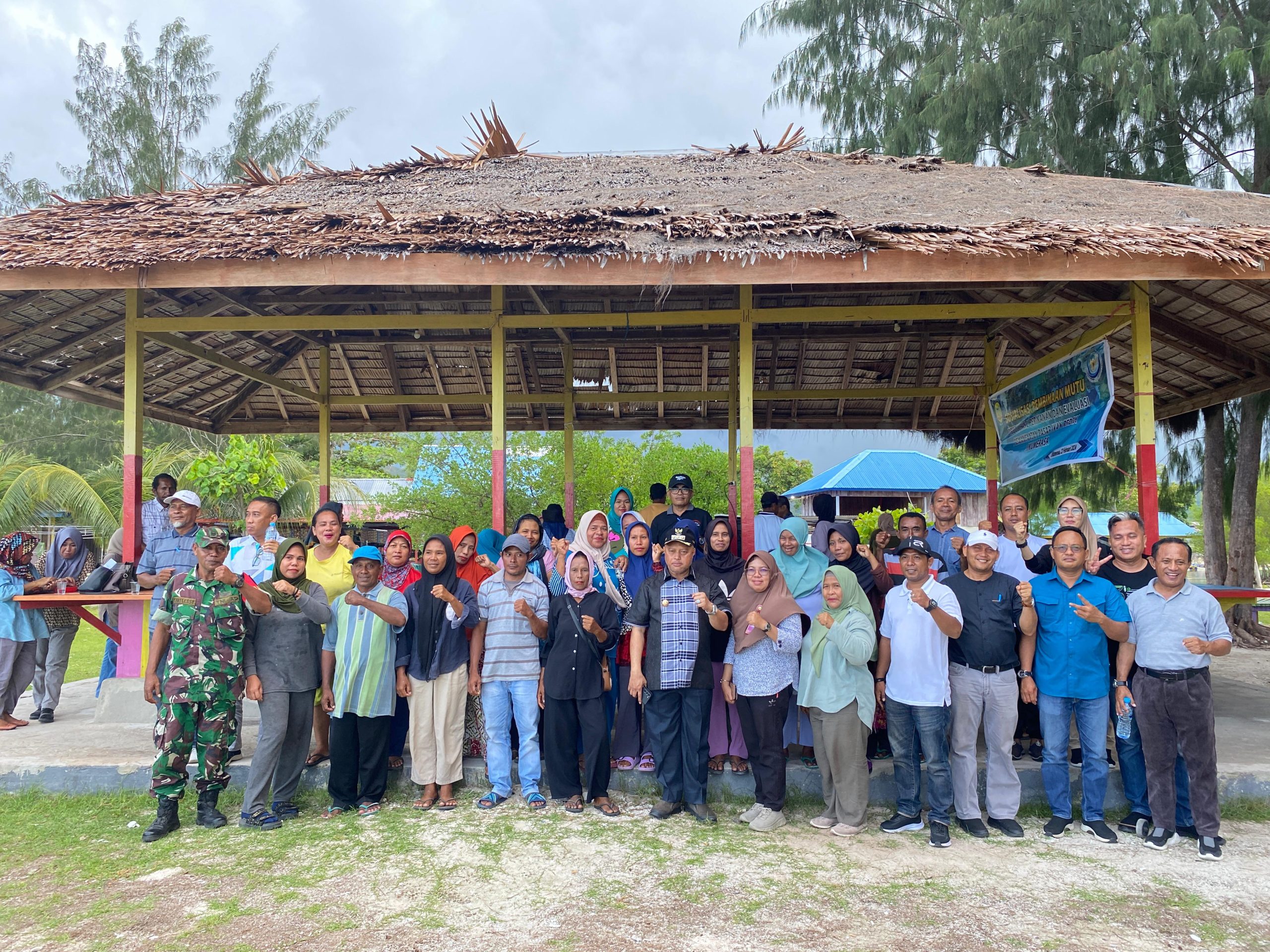 SOSIALISASI PEMBINAAN MUTU PRODUK HASIL PERIKANAN DAN EVALUASI PEMANFAATAN PASAR IKAN BERSIH JIKUMERASA